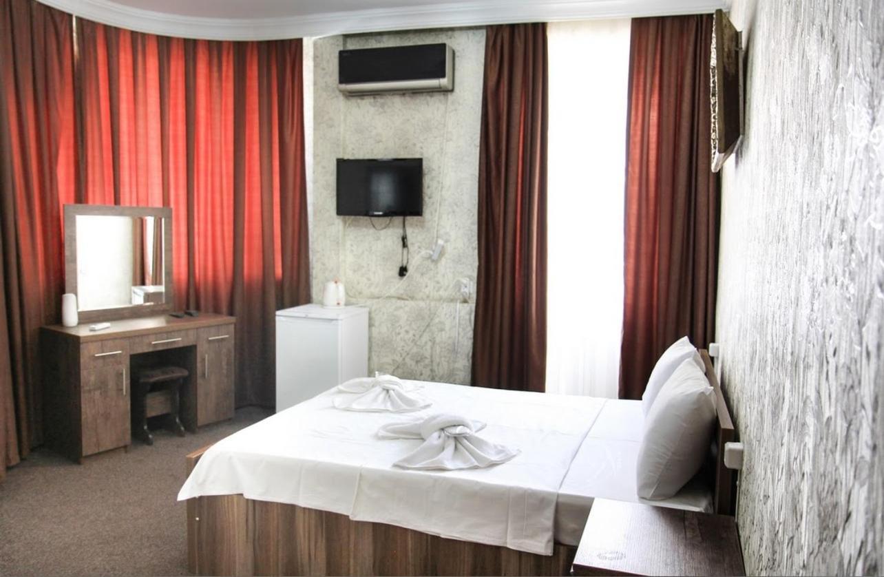 Royal Hotel Tbilissi Extérieur photo