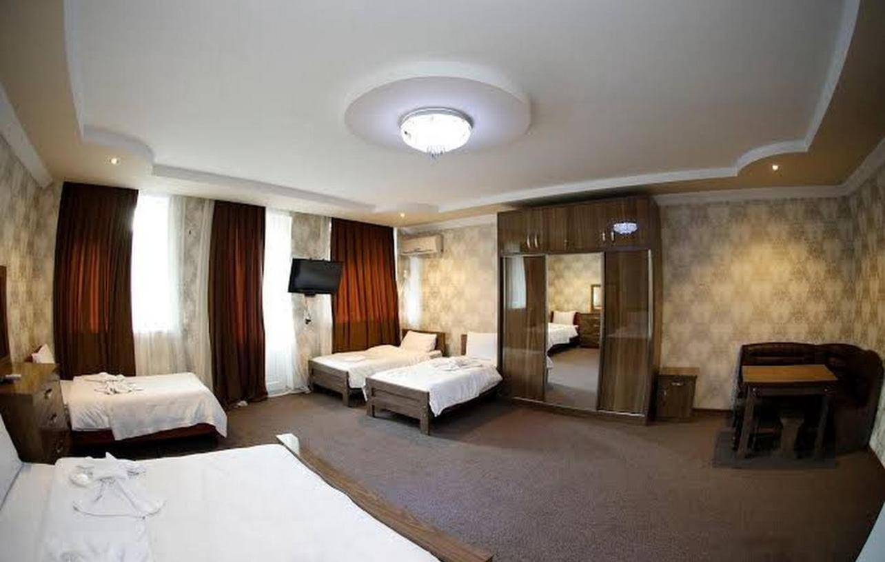 Royal Hotel Tbilissi Extérieur photo