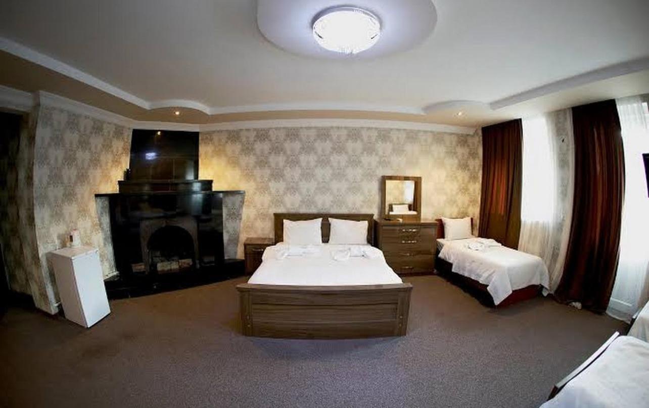 Royal Hotel Tbilissi Extérieur photo