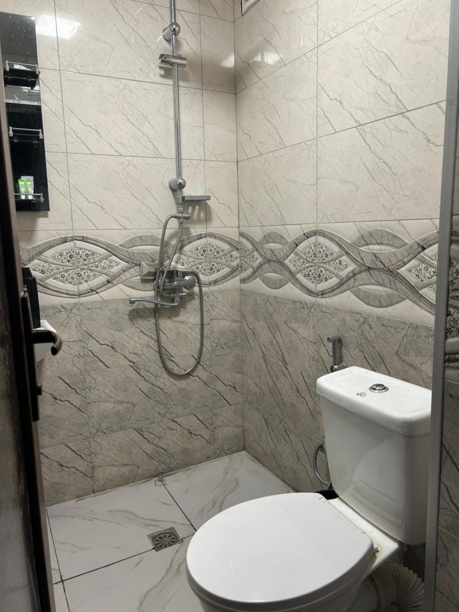 Royal Hotel Tbilissi Extérieur photo