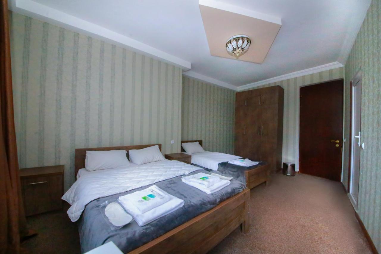 Royal Hotel Tbilissi Extérieur photo