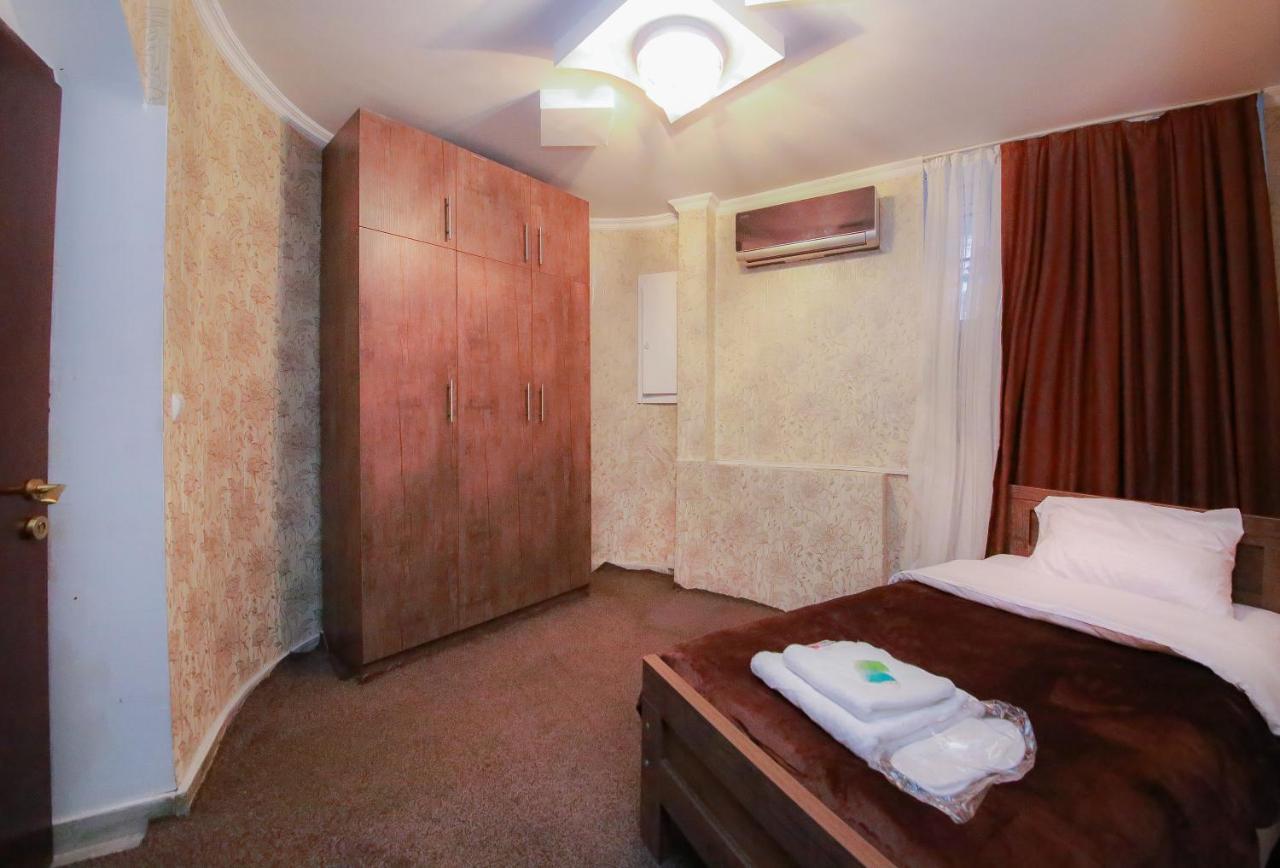 Royal Hotel Tbilissi Extérieur photo